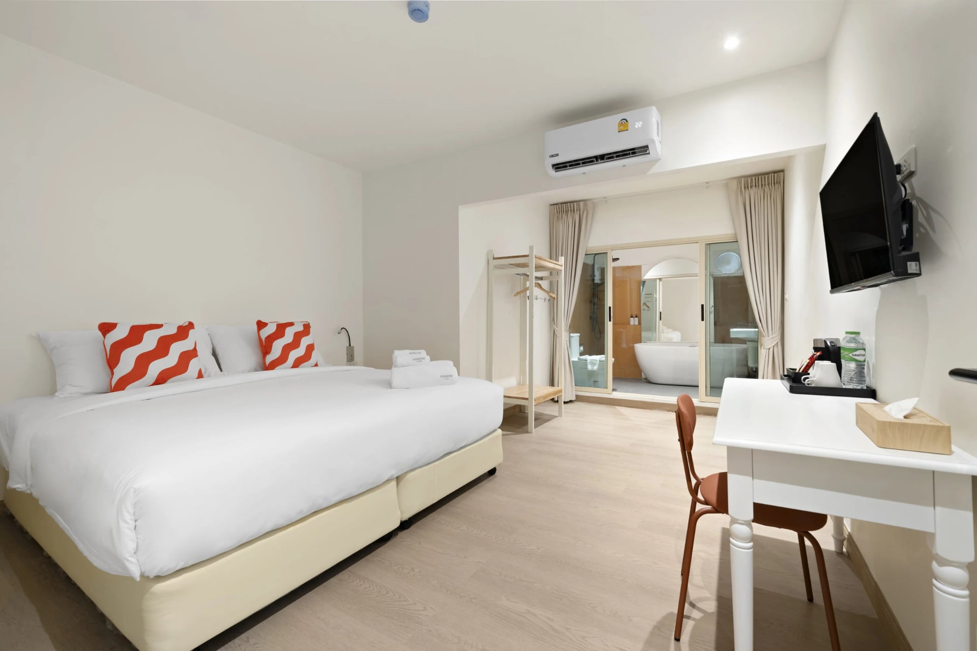 Deluxe Room with Bathtub at Horange Phuket Town